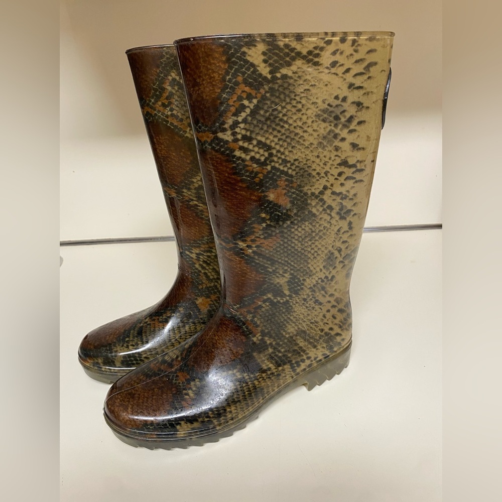 Stuart Weitzman Snakeskin Print Tall Rain Boots- Women’s Size 9